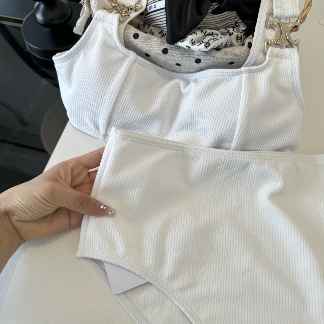 。Celine赛琳分体泳衣比基尼👙，S M L XL