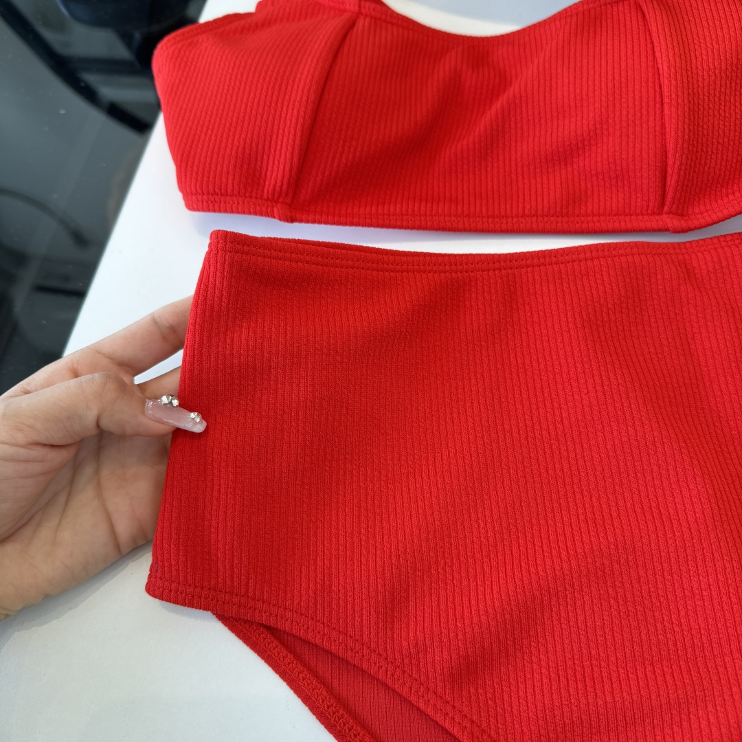 。Celine赛琳分体泳衣比基尼👙，S M L XL