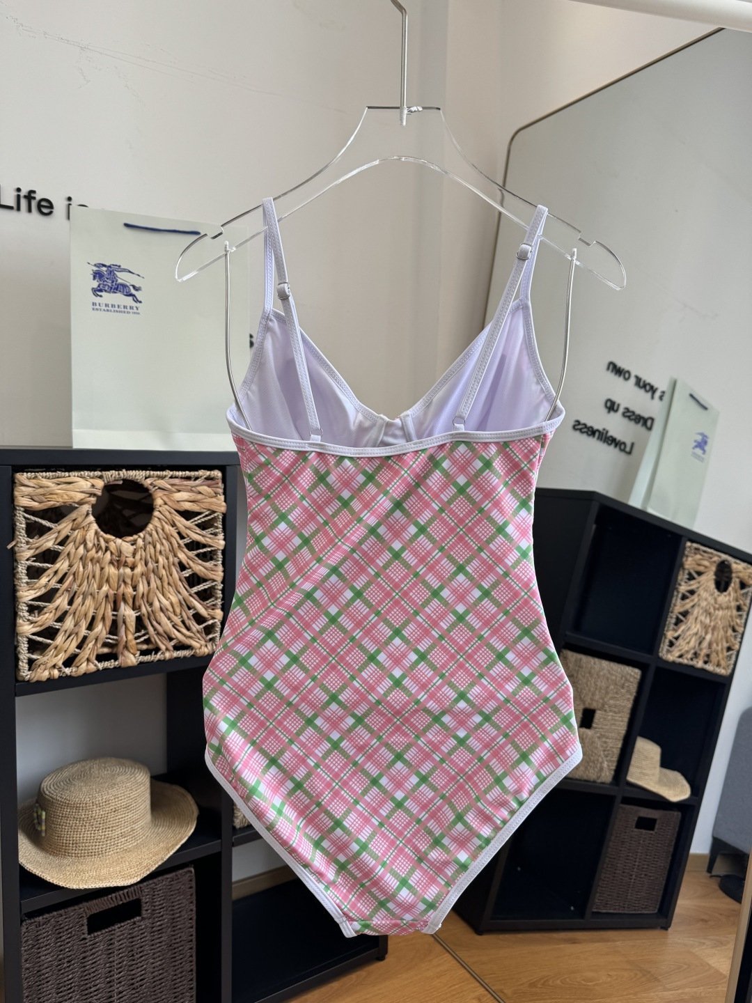 。Burberry巴宝莉格子连体泳衣比基尼👙S M L XL
