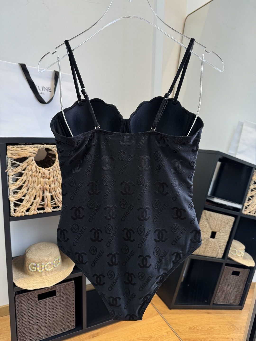 。Chanel香奈儿新款连体泳衣S M L XL
