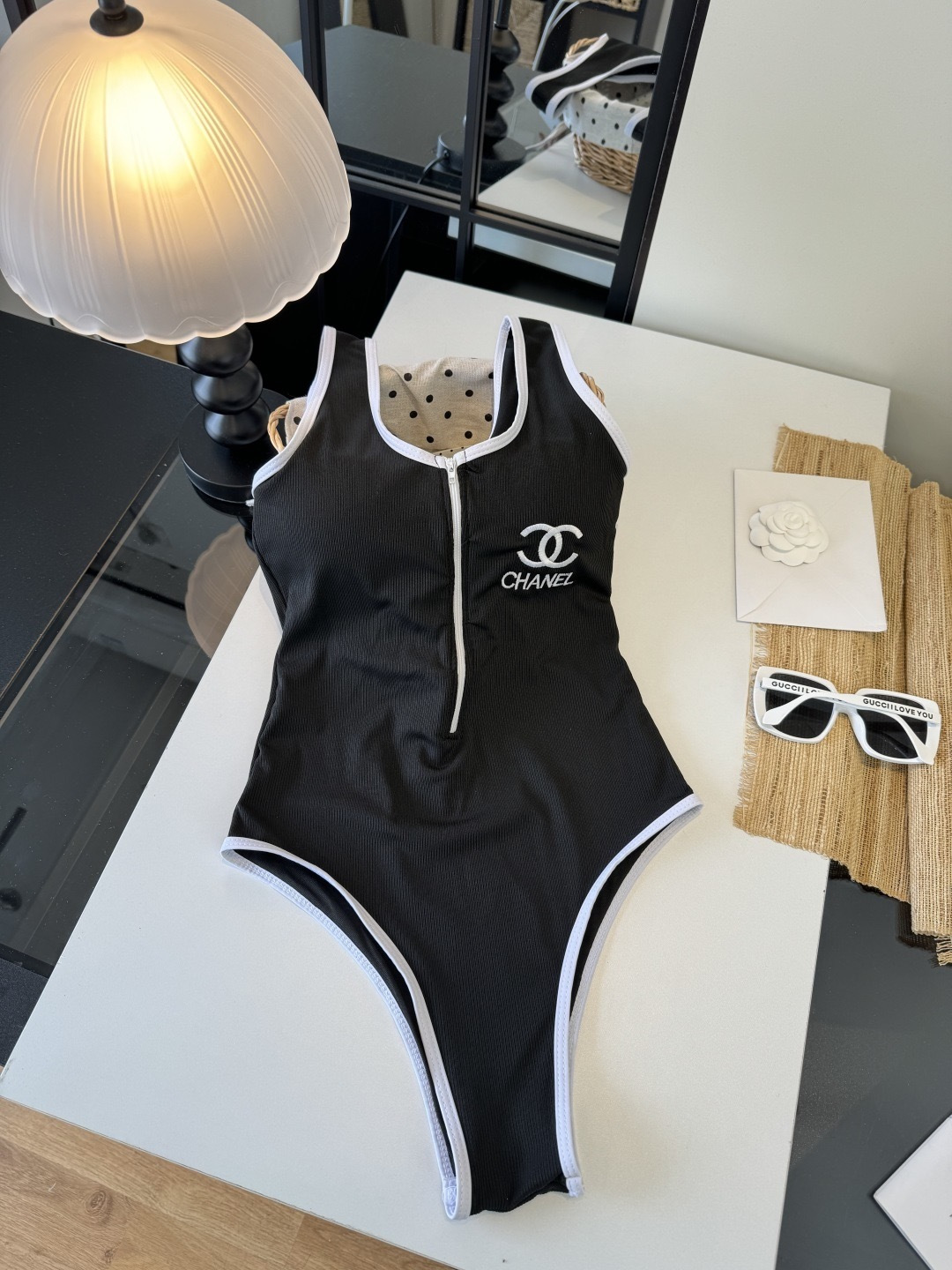 。Chanel香奈儿新款连体泳衣👙❤️😍🥰适合多种场景的游泳衣🏊‍♀️海边 游泳池 温泉 水上乐园 漂流