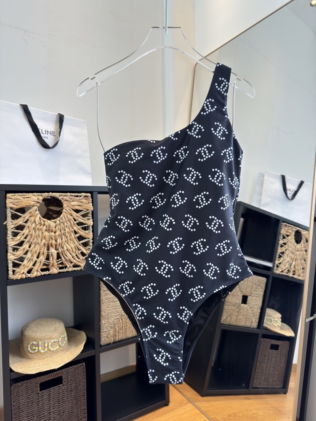 。Chanel香奈儿新款连体泳衣S M L XL