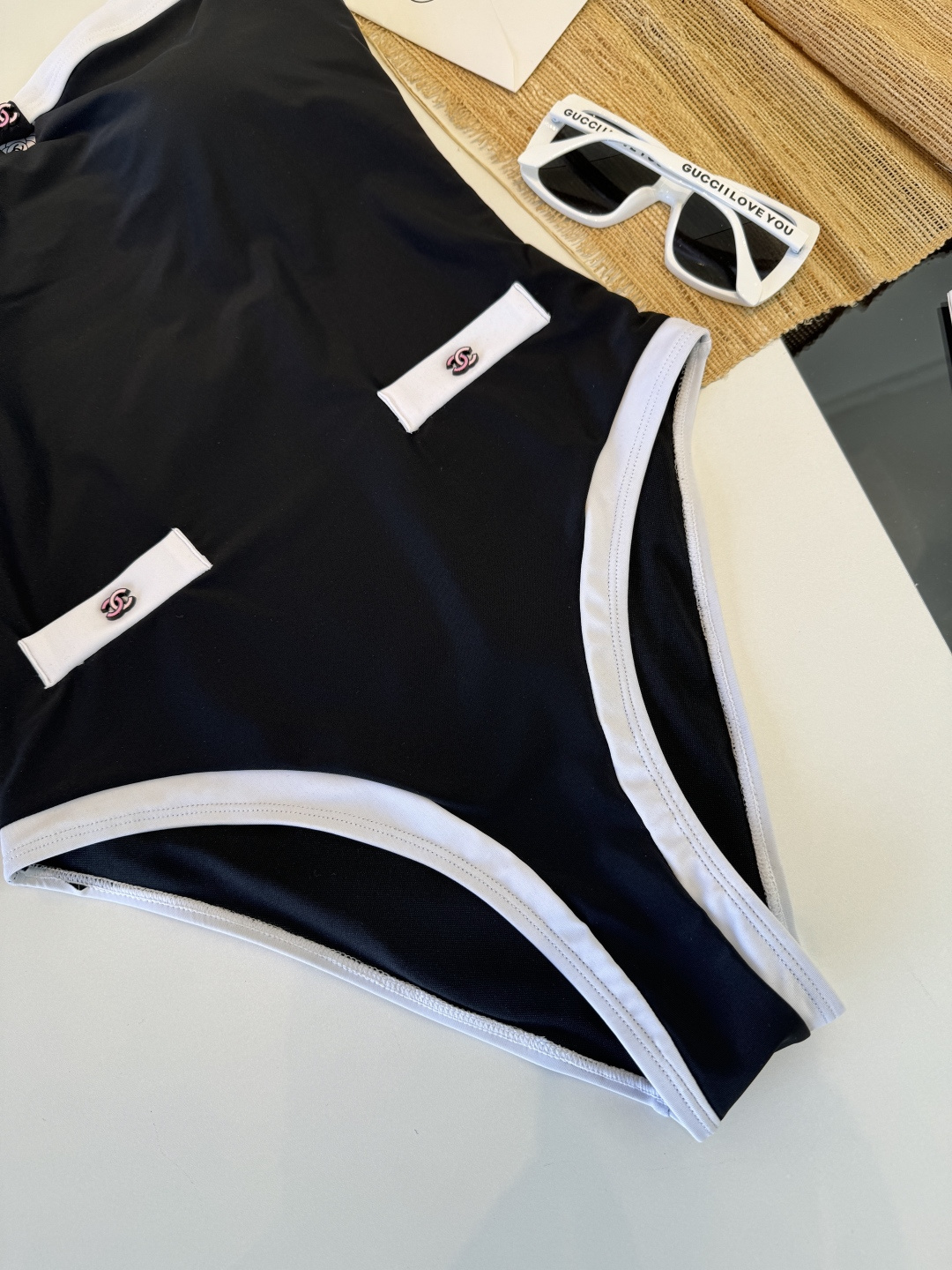 。Chanel香奈儿新款连体泳衣S M L XL
