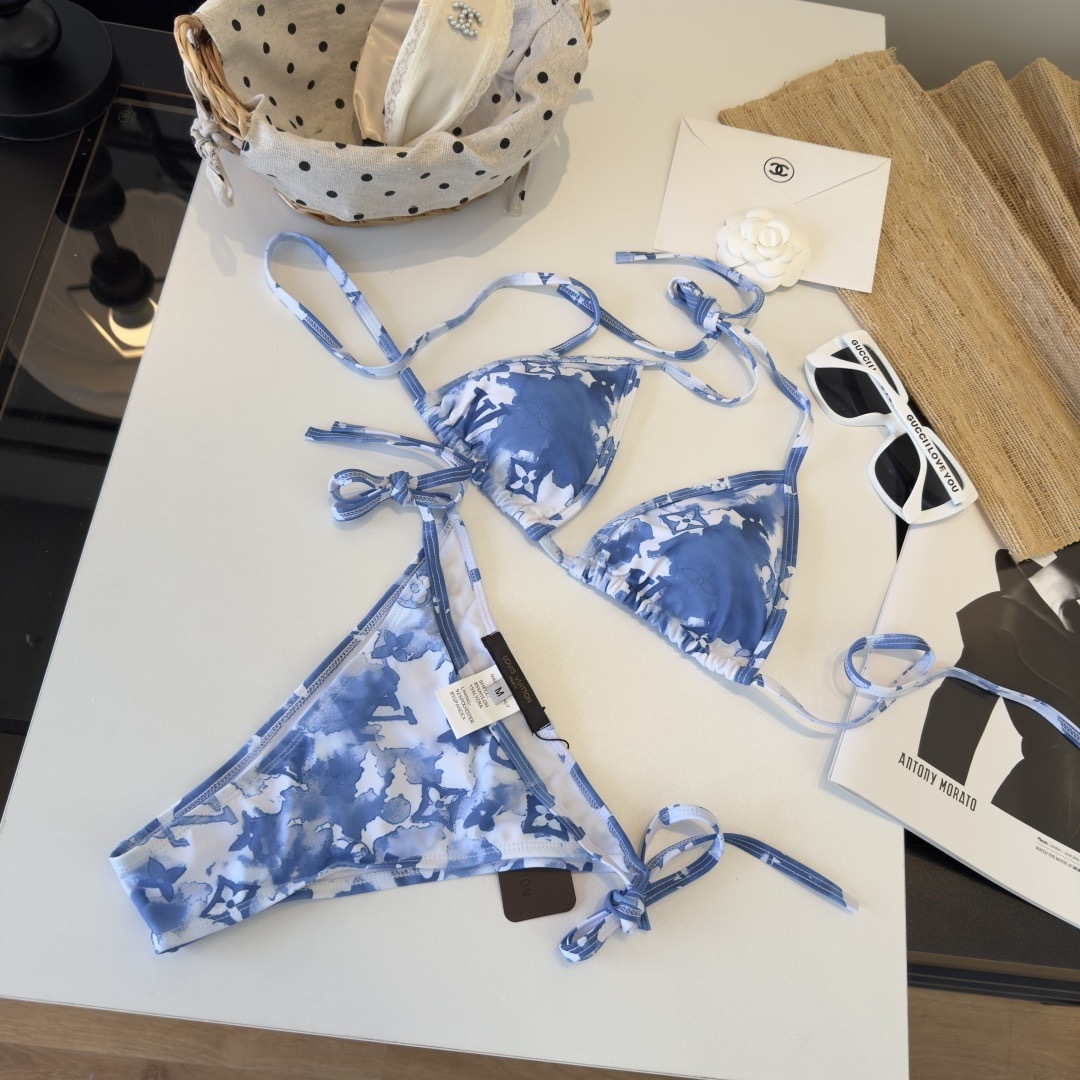。LV路易威登比基尼👙❤️😍🥰适合多种场景的游泳衣🏊‍♀️海边 游泳池 温泉 水上乐园 漂流都可以😌内搭