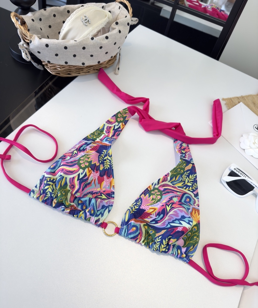 。范思哲比基尼👙❤️😍🥰适合多种场景的游泳衣🏊‍♀️海边 游泳池 温泉 水上乐园 漂流都可以😌内搭外穿也