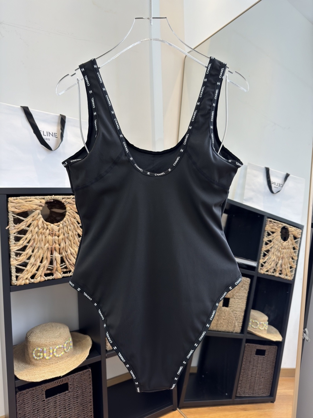。Chanel香奈儿新款连体泳衣S M L XL