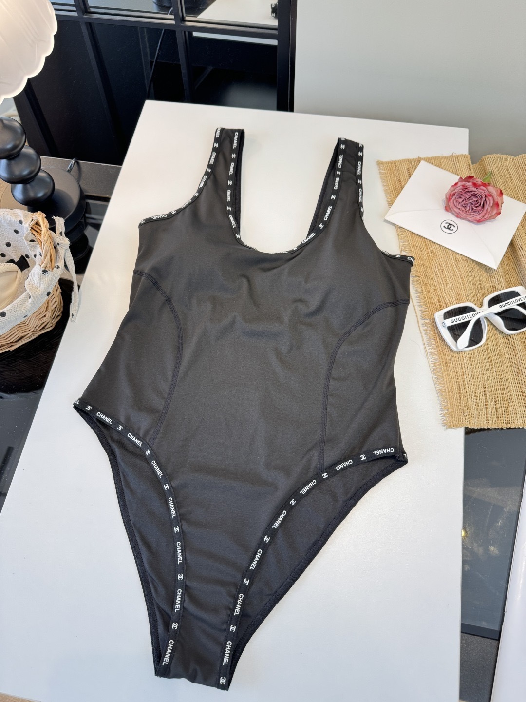 。Chanel香奈儿新款连体泳衣S M L XL