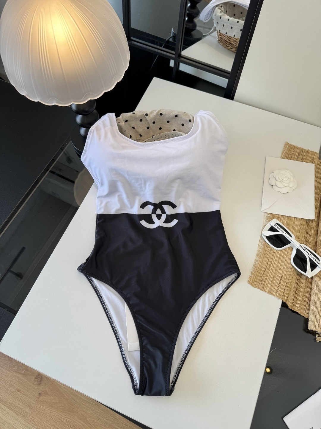。Chanel香奈儿新款带钢圈连体泳衣👙❤️😍🥰适合多种场景的游泳衣🏊‍♀️海边 游泳池 温泉 水上乐园