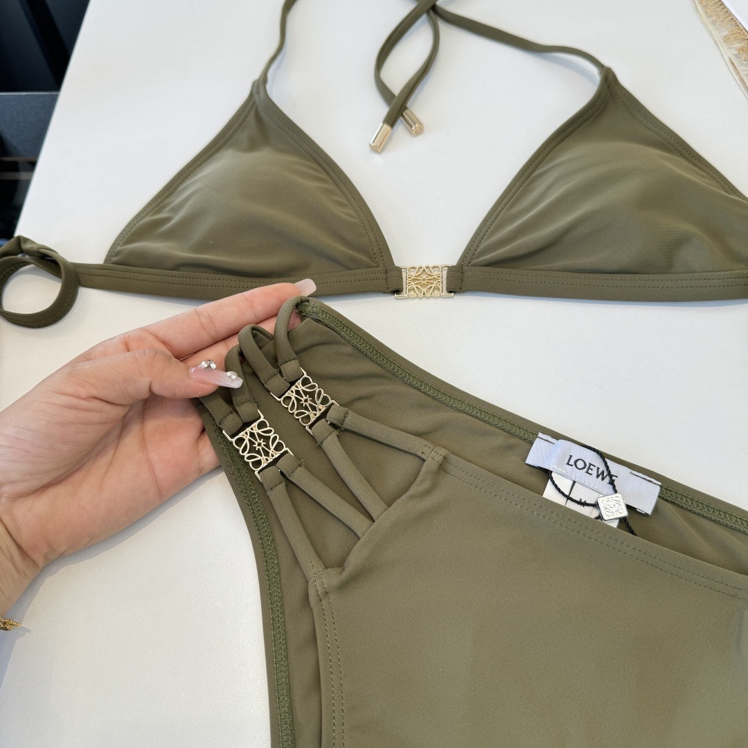 。罗意威LOEWE新款分体比基尼泳衣👙❤️😍🥰适合多种场景的游泳衣🏊‍♀️海边 游泳池 温泉 水上乐园 
