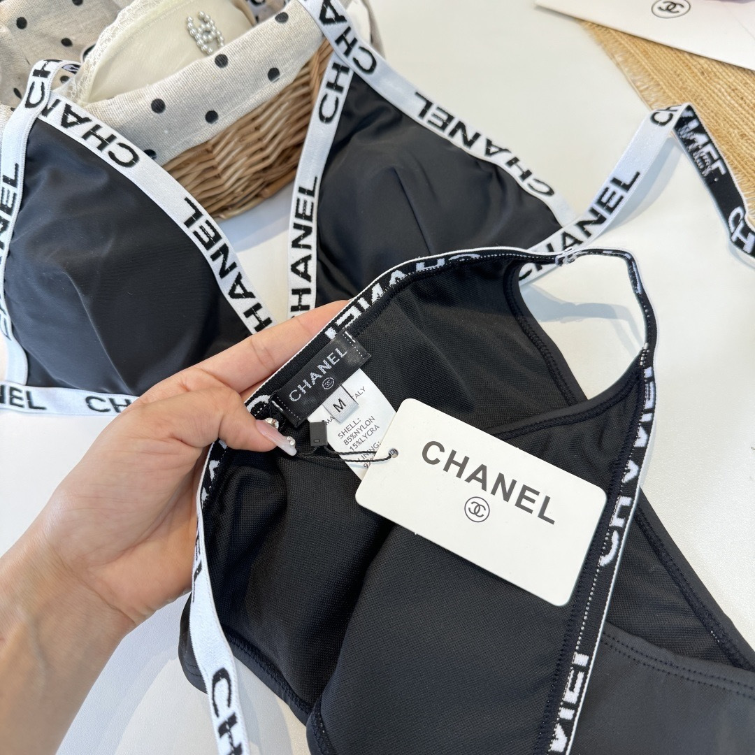 。Chanel香奈儿新款分体比基尼泳衣S M L XL