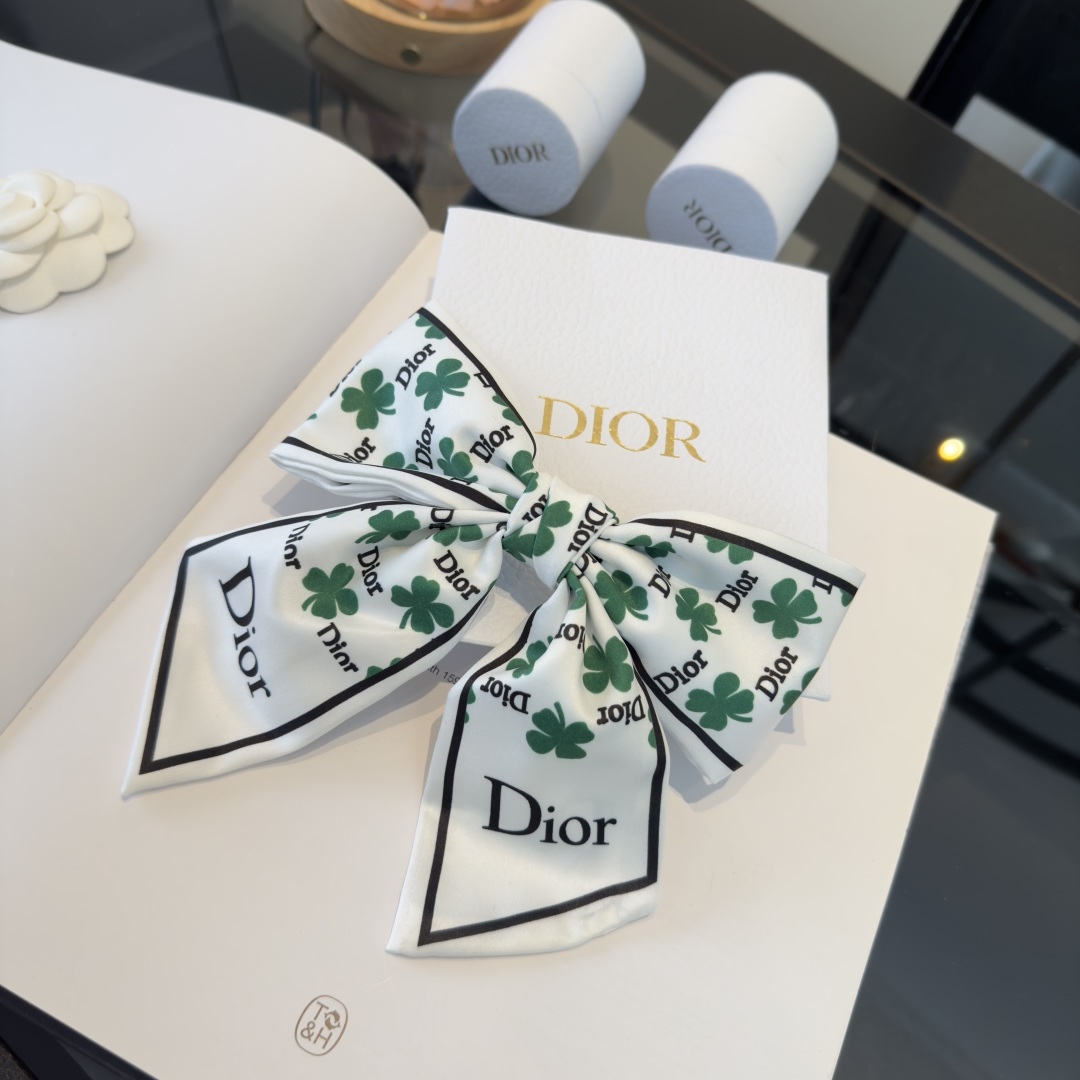 NO:770734,Dior Dior new butterfly clip top clip hairpin, hairpin, dior, dior, hairpins19860909Dior迪奥新款蝴蝶夹顶夹发夹,发夹,dior,dior,hairpins,accessory