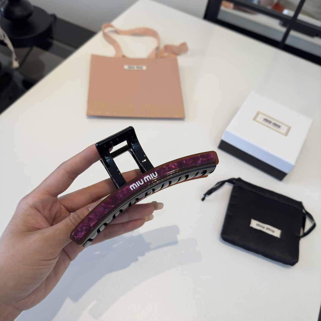 NO:770739,niumiu Miu Miu hairpins, hairpins, miumiu, hairpins19860909niumiu缪缪抓夹发夹,发夹,miumiu,hairpins,accessory