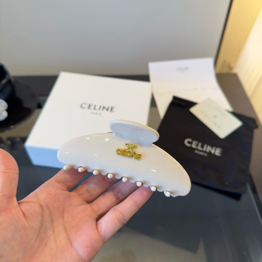 NO:770706,Celine's new hairpin, a must-have hairpin for high-end fashion bloggers, hairpins, celine, celine, hairpins19860909Celine赛琳新款发夹 高端大气时尚博主必备发夹,发夹,celine,celine,hairpins,accessory