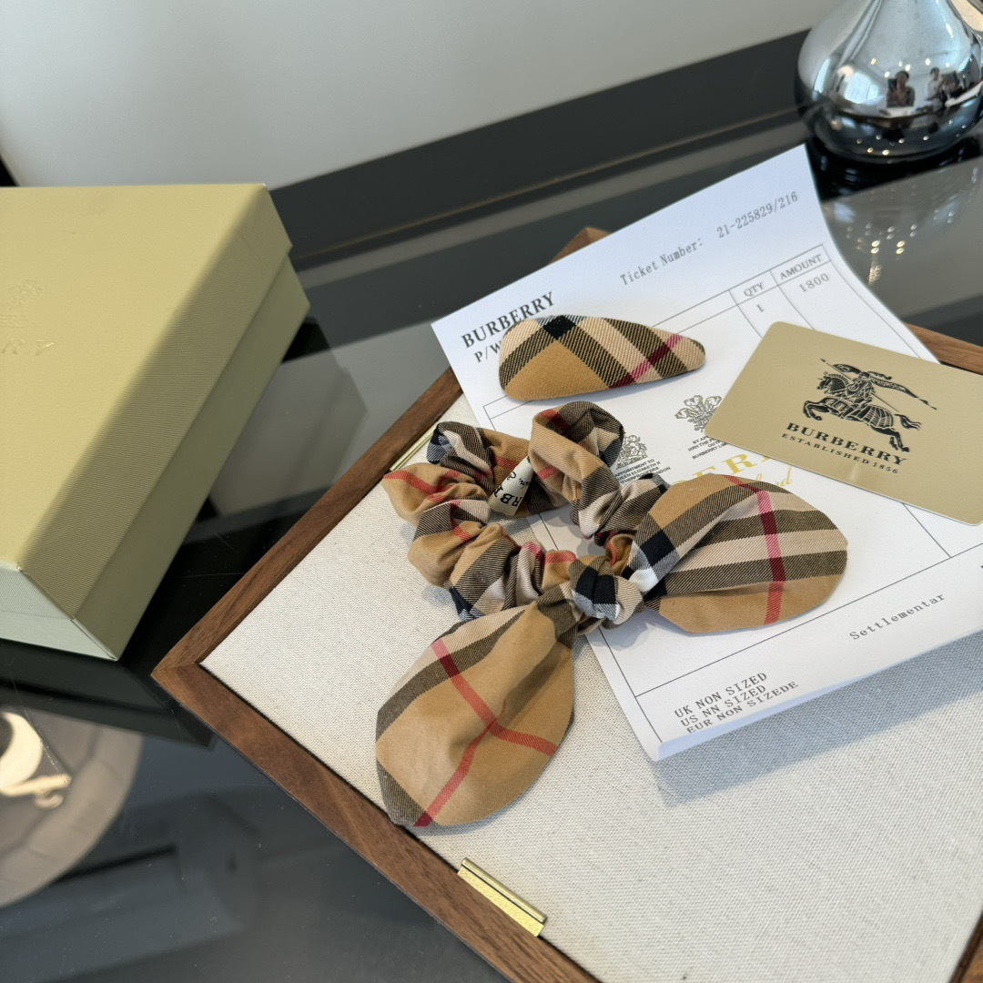 NO:770712,Burberry new hair ties, hairpins, burberry, hairpins19860909巴宝莉新款发圈发夹,发夹,burberry,hairpins,accessory