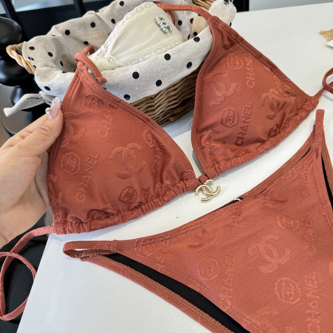 。Chanel香奈儿新款分体比基尼泳衣S M L XL