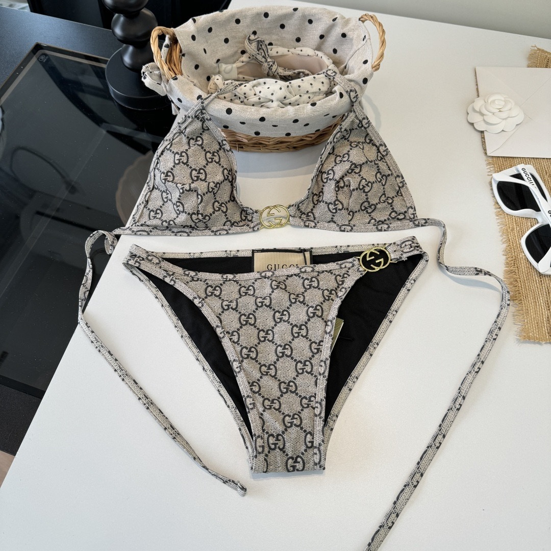 。Gucci古奇比基尼👙 上身超级棒！同步各大专柜发售，自然而然呈现时尚感！十分减龄，具有年轻活力。 码