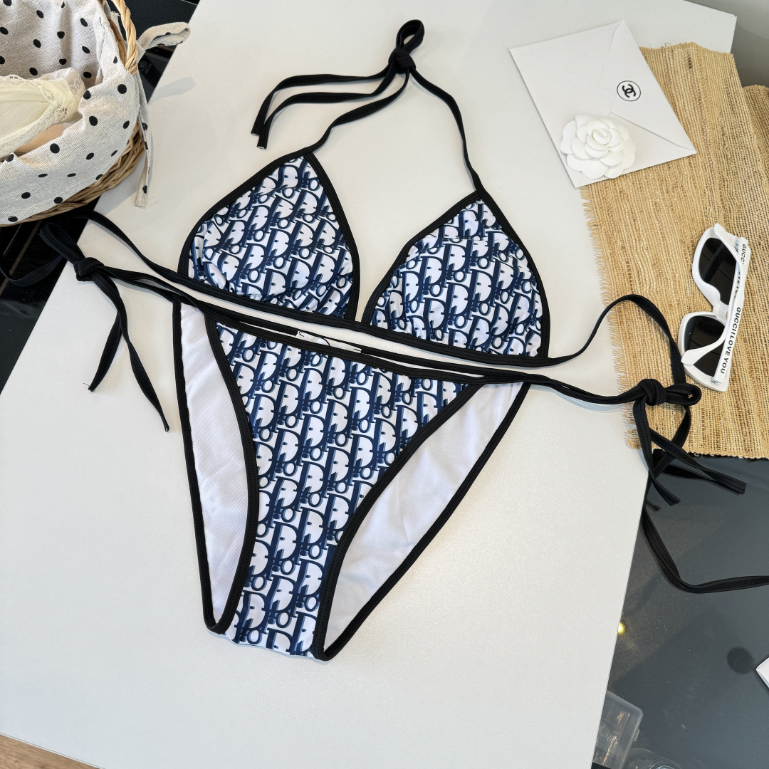 。Dior迪奥比基尼👙❤️😍🥰适合多种场景的游泳衣🏊‍♀️海边 游泳池 温泉 水上乐园 漂流都可以😌内搭