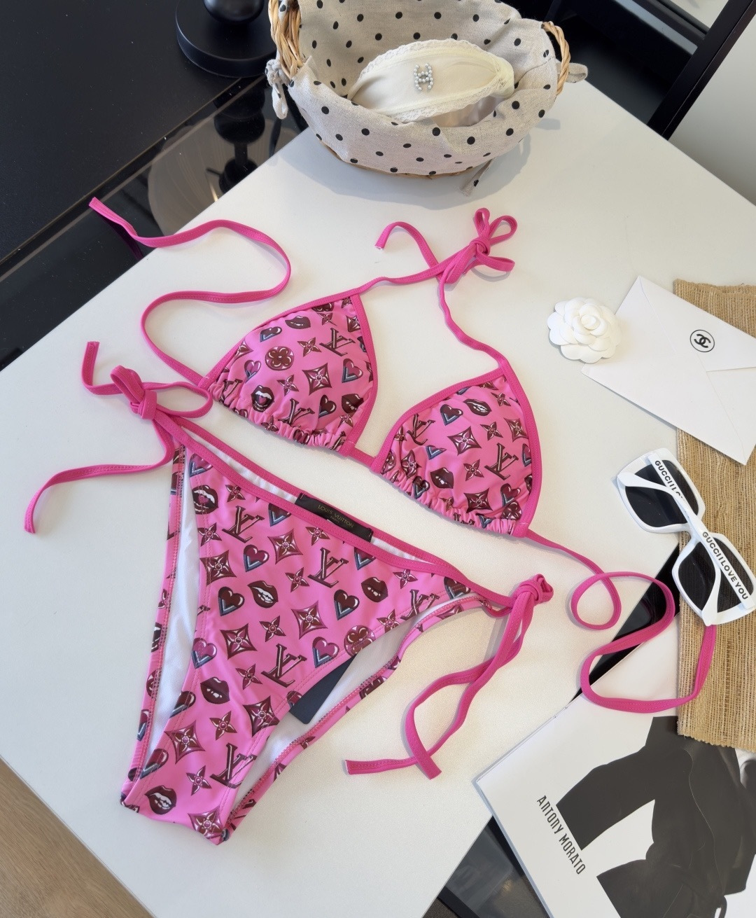 。LV路易威登比基尼👙❤️😍🥰适合多种场景的游泳衣🏊‍♀️海边 游泳池 温泉 水上乐园 漂流都可以😌内搭
