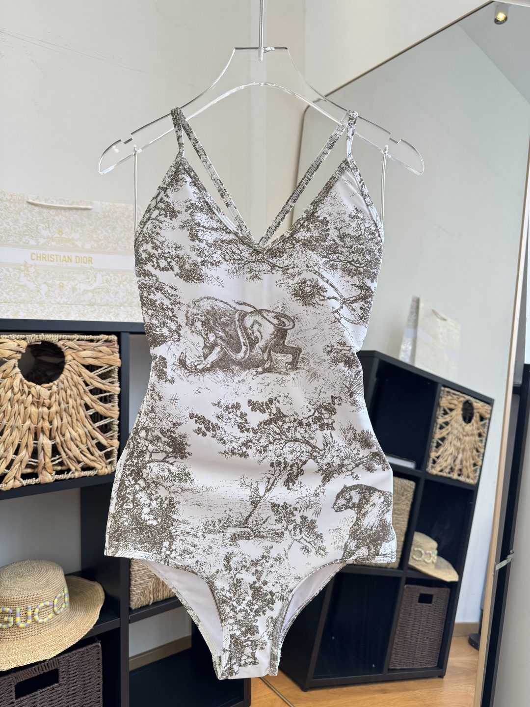 。Dior迪奥官方新款连体泳衣比基尼，S M L XL