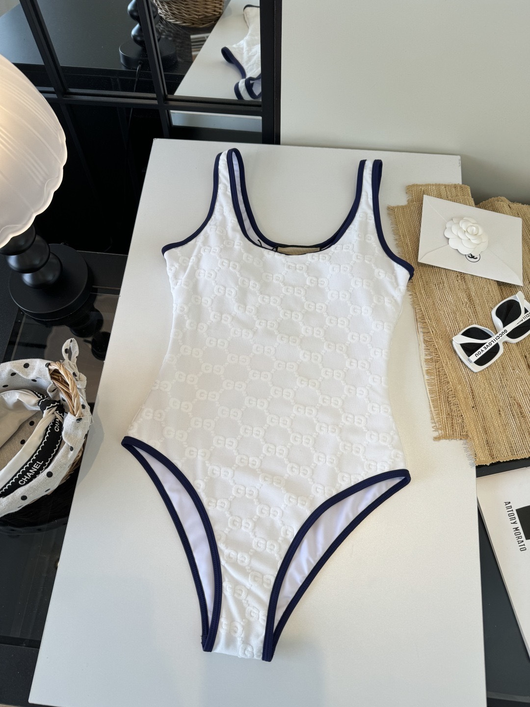 。Gucci古奇连体泳衣👙 上身超级棒！同步各大专柜发售，自然而然呈现时尚感！十分减龄，具有年轻活力。 