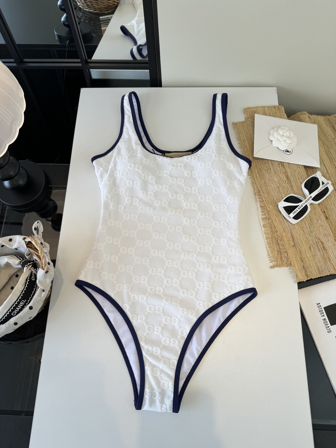 。Gucci古奇连体泳衣👙 上身超级棒！同步各大专柜发售，自然而然呈现时尚感！十分减龄，具有年轻活力。 