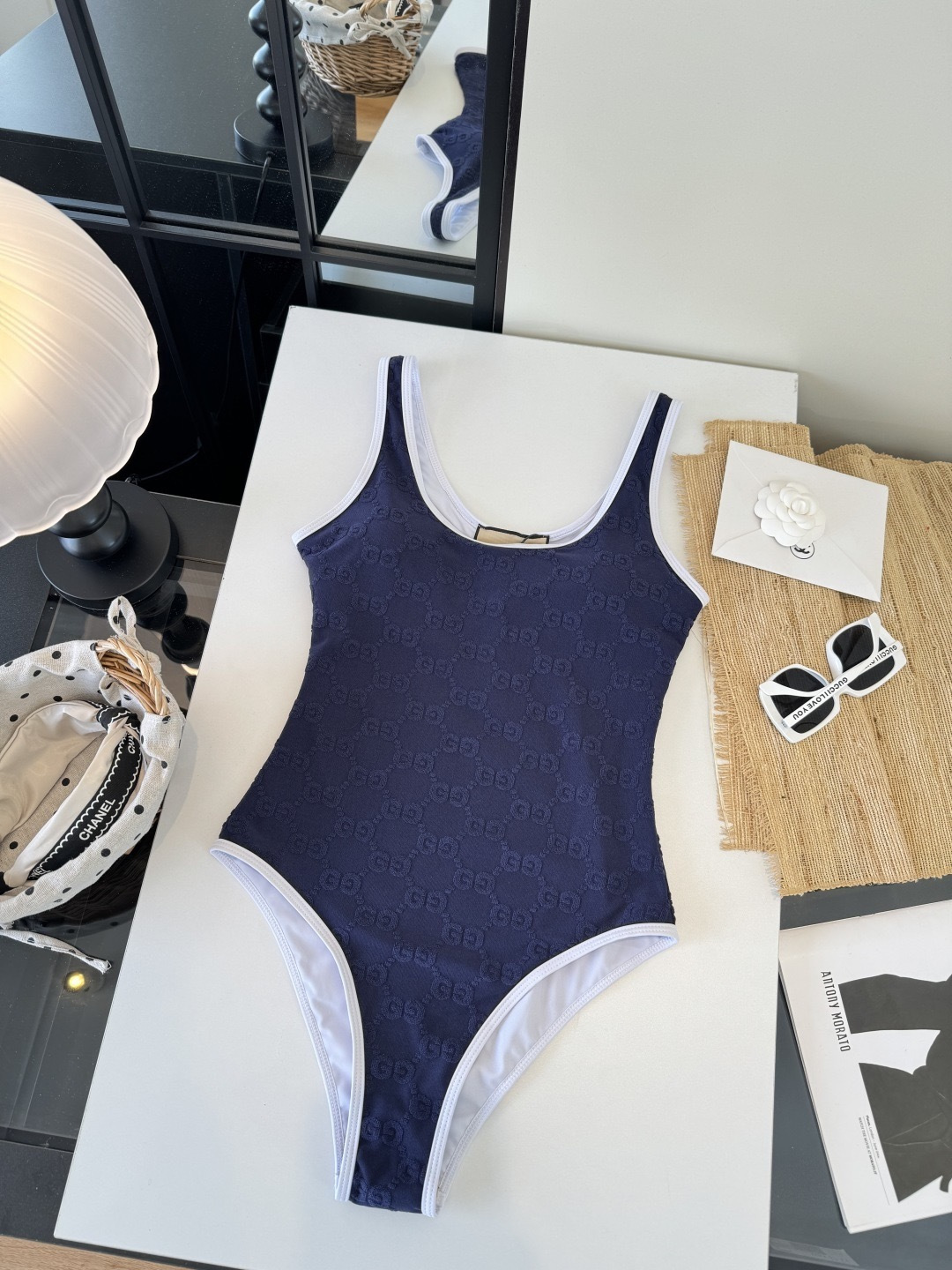 。Gucci古奇连体泳衣👙 上身超级棒！同步各大专柜发售，自然而然呈现时尚感！十分减龄，具有年轻活力。 