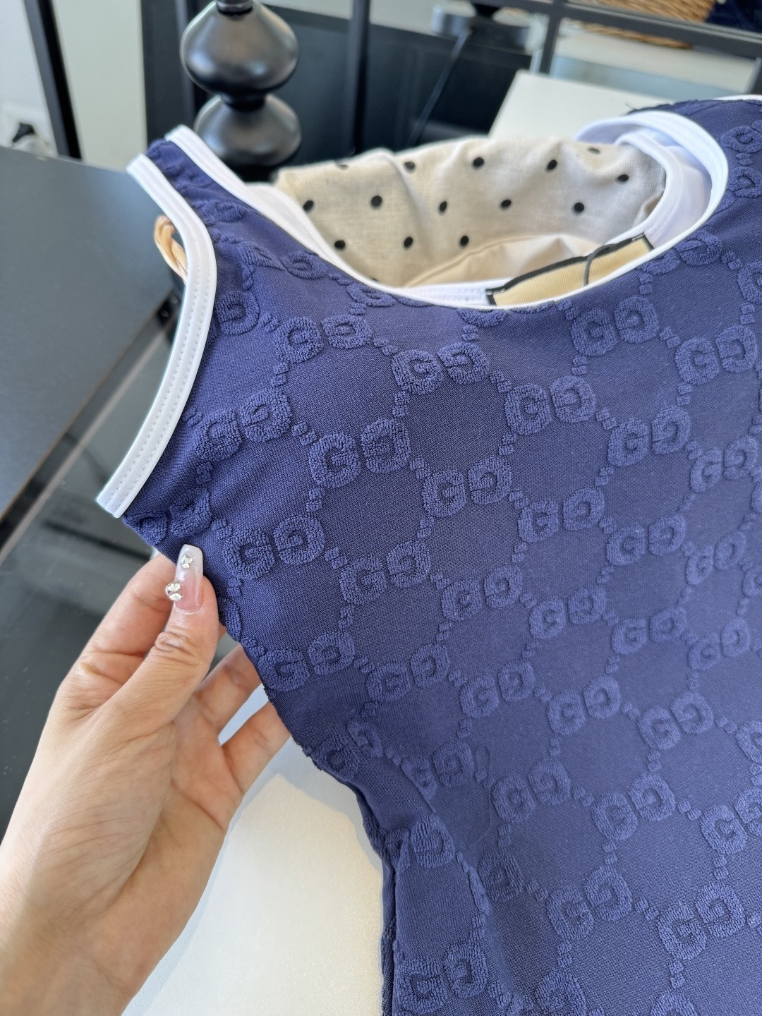 。Gucci古奇连体泳衣👙 上身超级棒！同步各大专柜发售，自然而然呈现时尚感！十分减龄，具有年轻活力。 