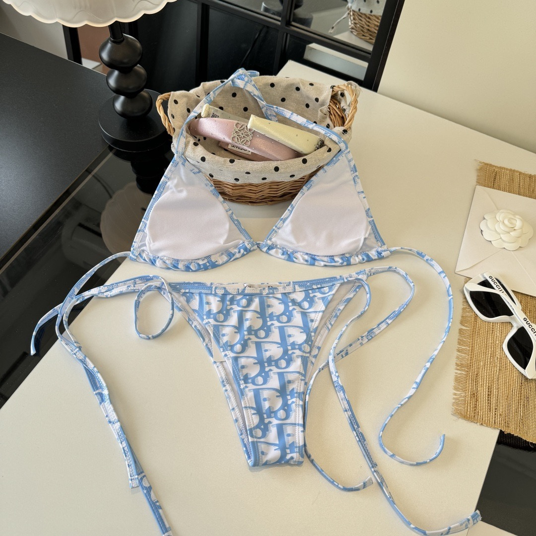 。Dior迪奥比基尼👙❤️😍🥰适合多种场景的游泳衣🏊‍♀️海边 游泳池 温泉 水上乐园 漂流都可以😌内搭