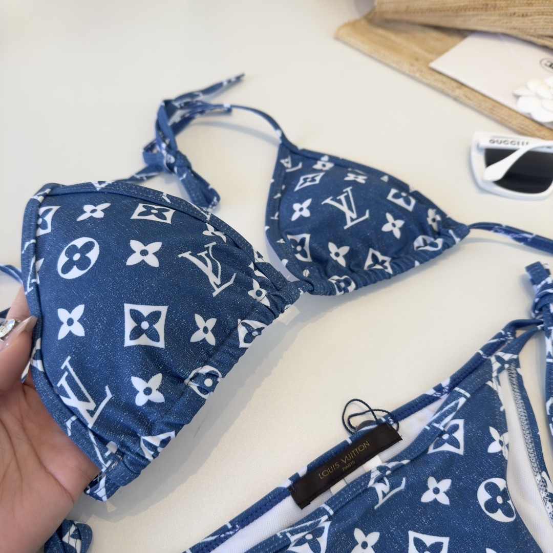 。LV路易威登比基尼👙❤️😍🥰适合多种场景的游泳衣🏊‍♀️海边 游泳池 温泉 水上乐园 漂流都可以😌内搭
