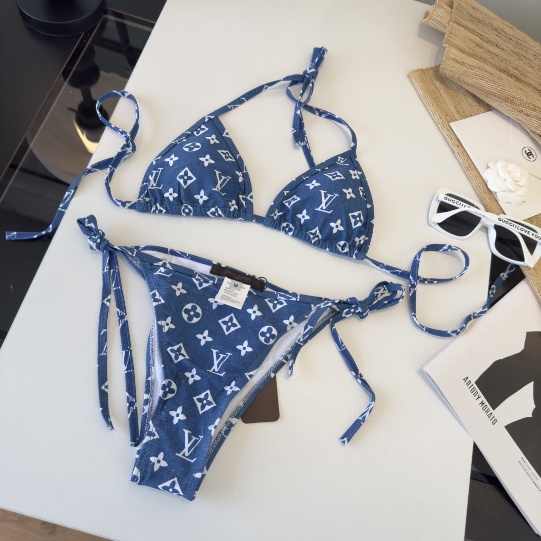 。LV路易威登比基尼👙❤️😍🥰适合多种场景的游泳衣🏊‍♀️海边 游泳池 温泉 水上乐园 漂流都可以😌内搭