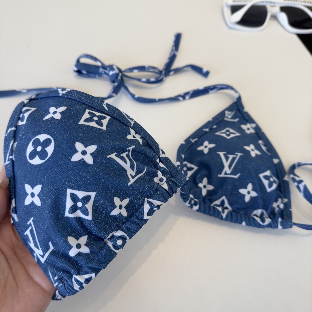 。LV路易威登比基尼👙❤️😍🥰适合多种场景的游泳衣🏊‍♀️海边 游泳池 温泉 水上乐园 漂流都可以😌内搭