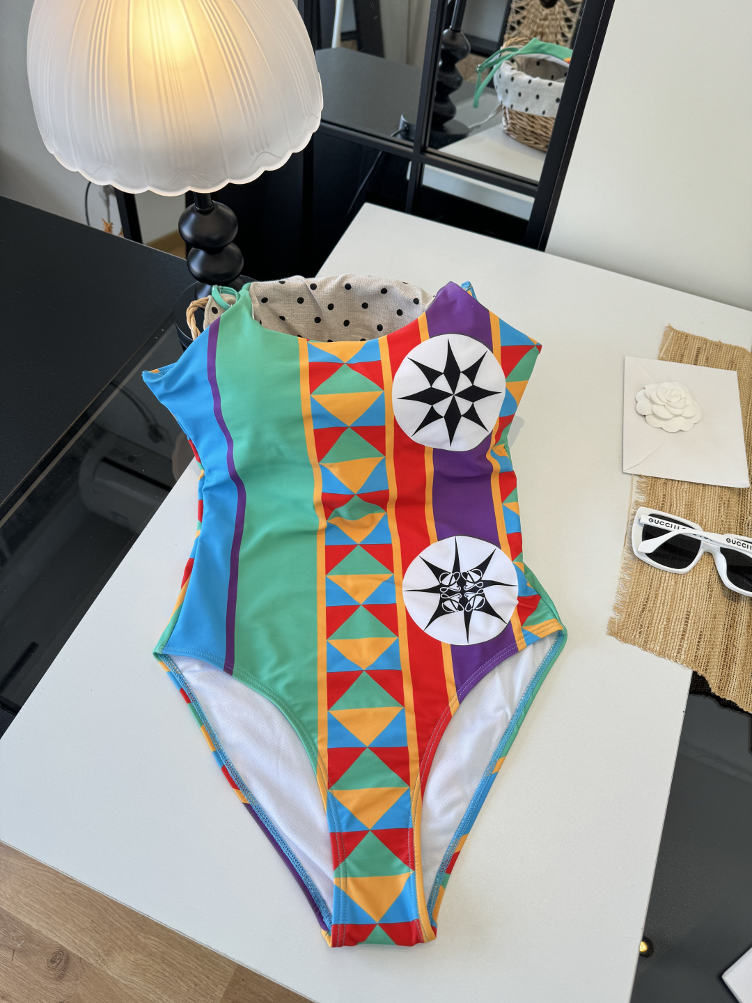 。罗意威LOEWE新款连体比基尼泳衣👙❤️😍🥰适合多种场景的游泳衣🏊‍♀️海边 游泳池 温泉 水上乐园 