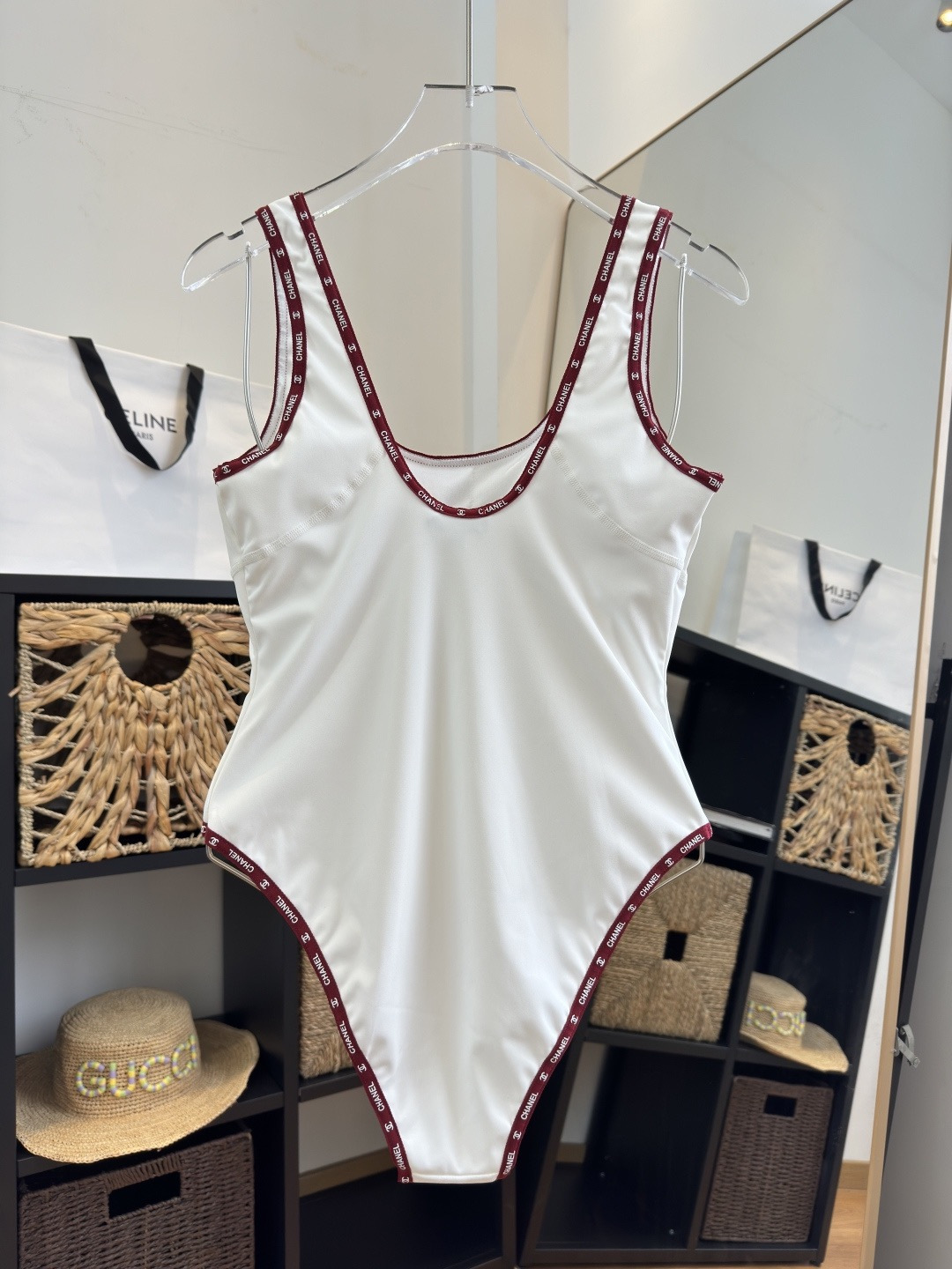 。Chanel香奈儿新款连体泳衣S M L XL