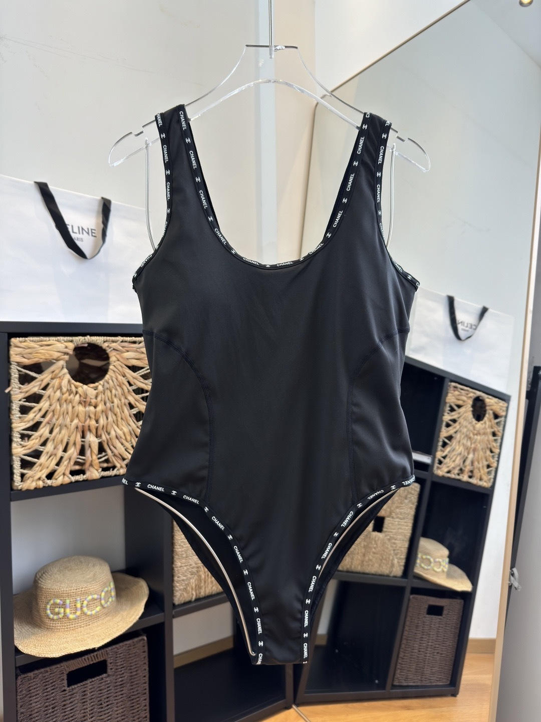 。Chanel香奈儿新款连体泳衣S M L XL