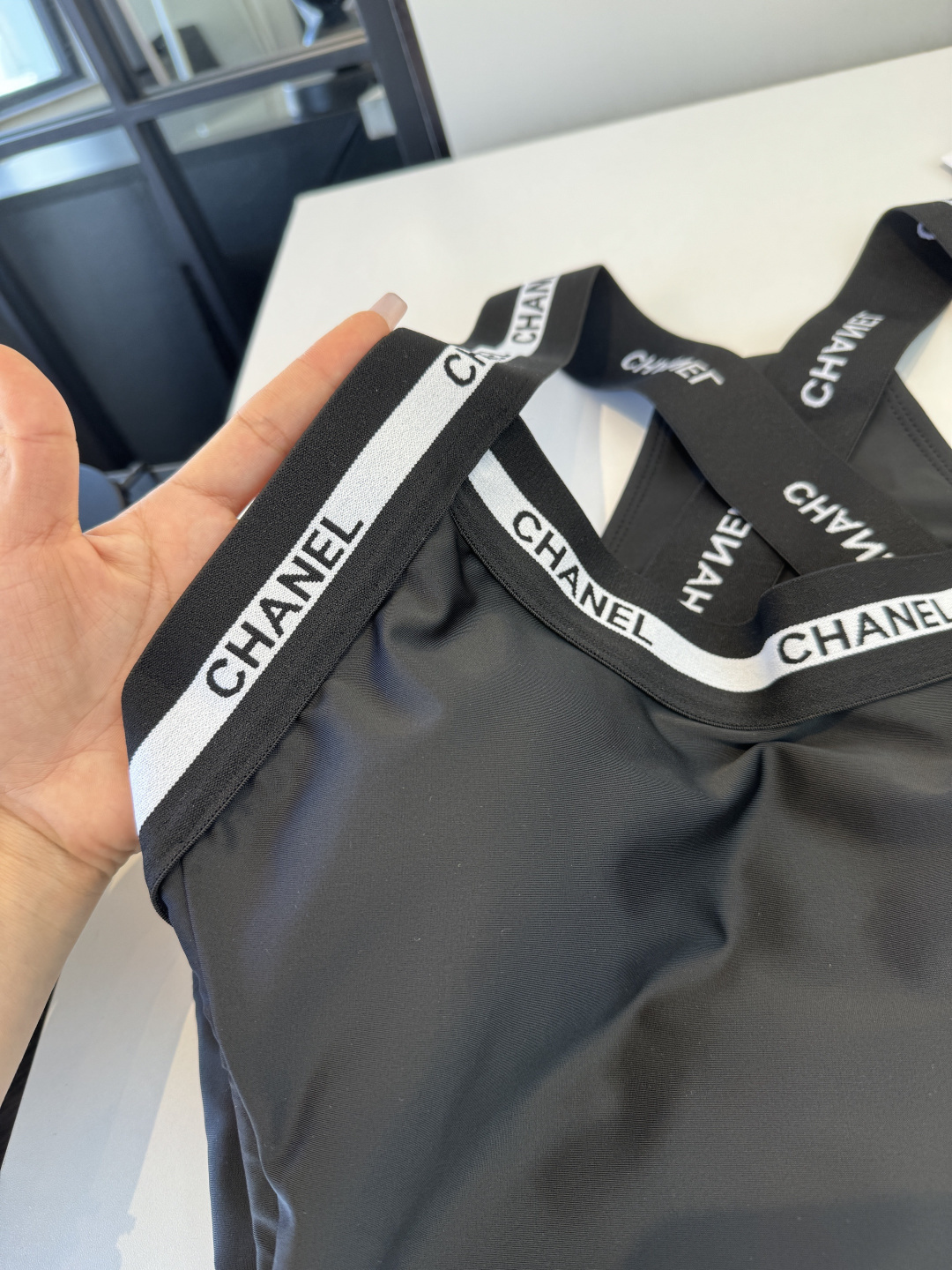 。Chanel香奈儿新款连体泳衣S M L XL