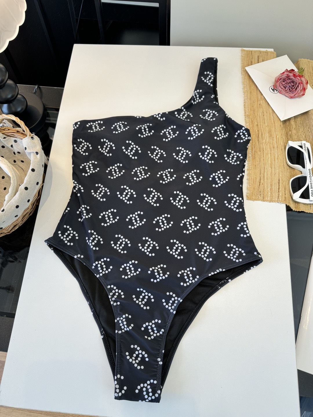 。Chanel香奈儿新款连体泳衣S M L XL