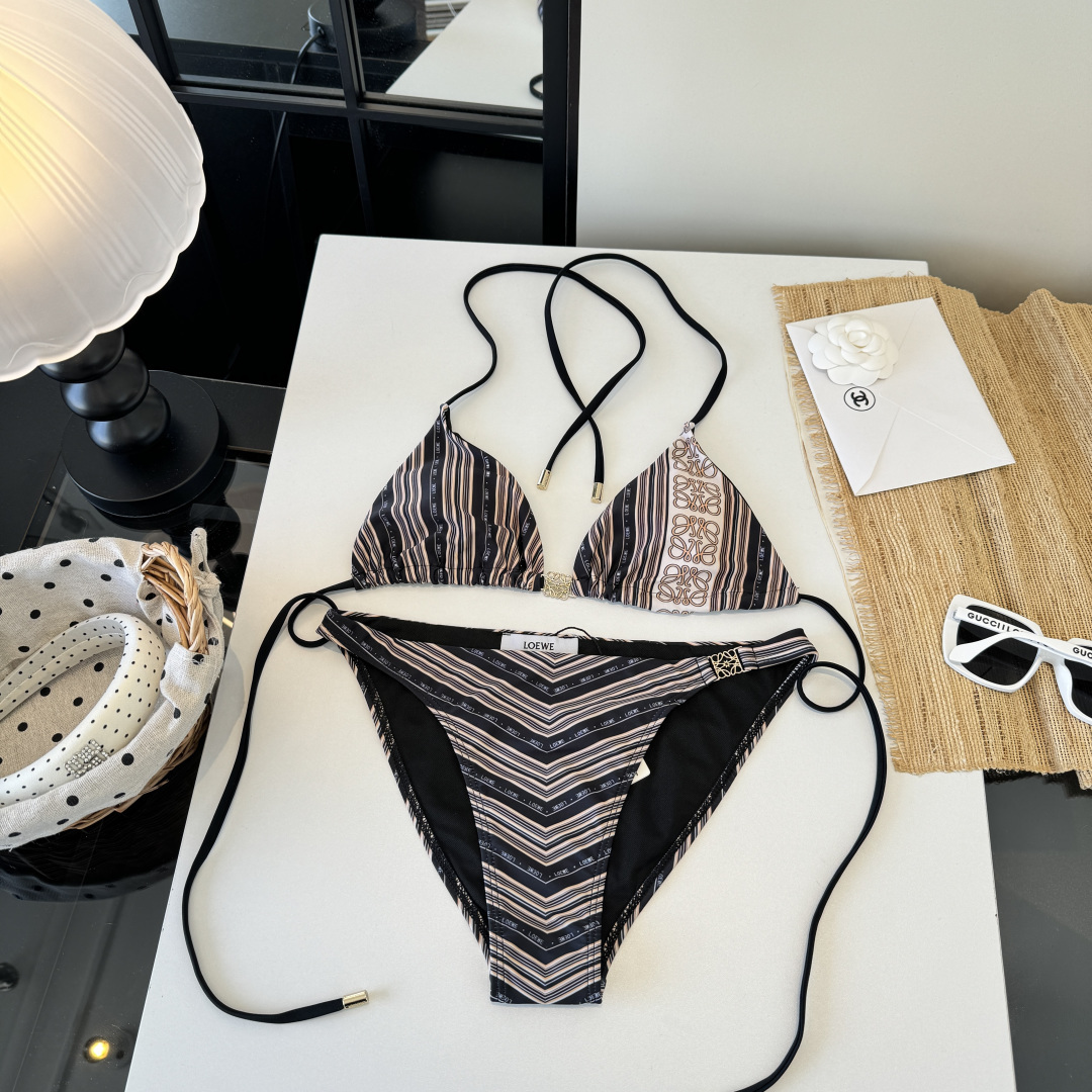 。罗意威LOEWE新款分体比基尼泳衣👙❤️😍🥰适合多种场景的游泳衣🏊‍♀️海边 游泳池 温泉 水上乐园 