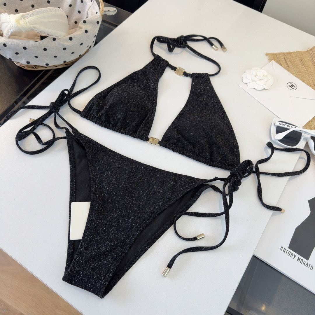 。罗意威LOEWE新款比基尼泳衣👙❤️😍🥰适合多种场景的游泳衣🏊‍♀️海边 游泳池 温泉 水上乐园 漂流
