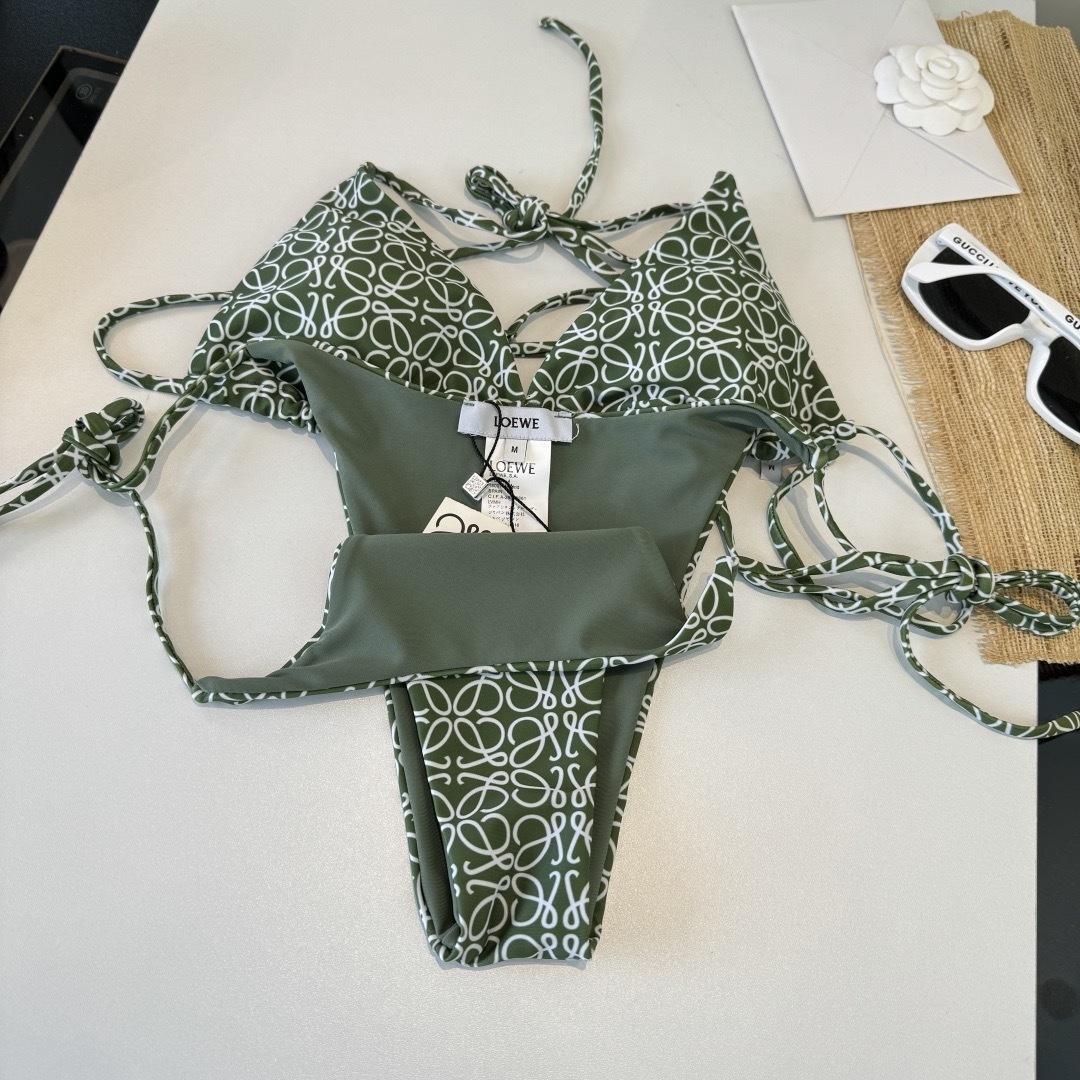 。罗意威LOEWE新款比基尼泳衣👙❤️😍🥰适合多种场景的游泳衣🏊‍♀️海边 游泳池 温泉 水上乐园 漂流