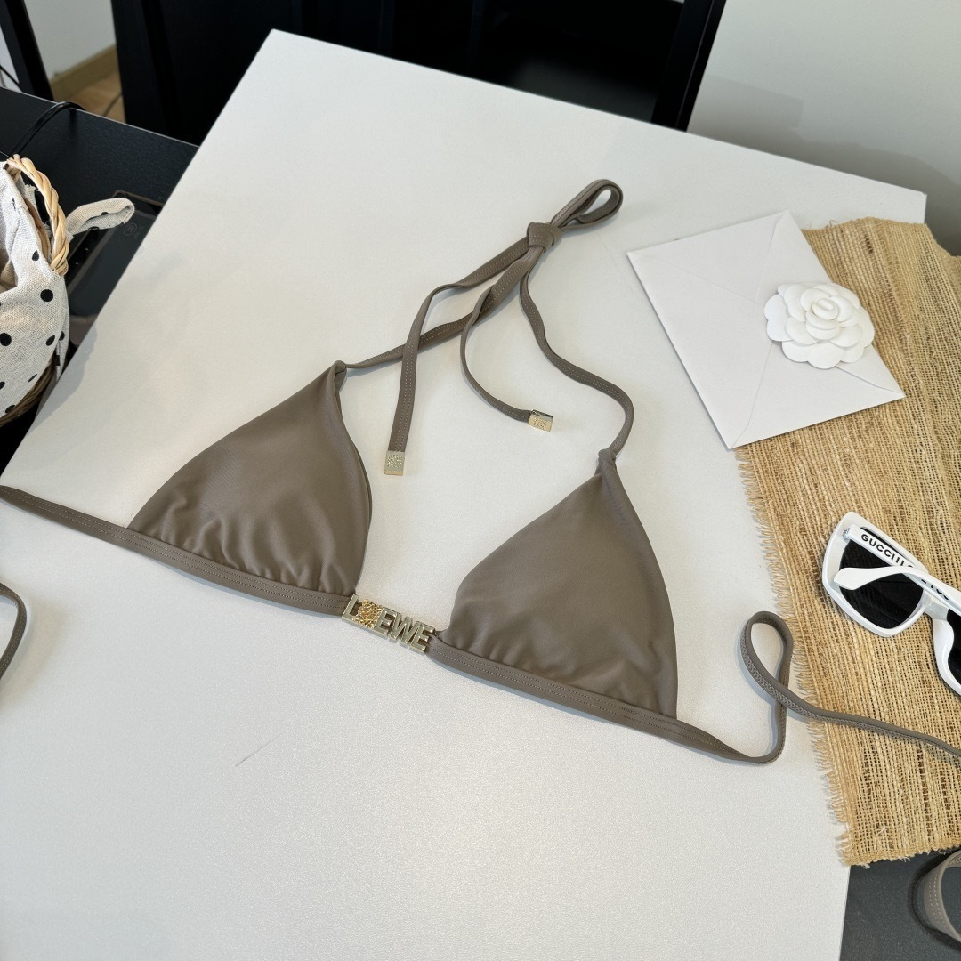 。罗意威LOEWE新款比基尼泳衣👙❤️😍🥰适合多种场景的游泳衣🏊‍♀️海边 游泳池 温泉 水上乐园 漂流