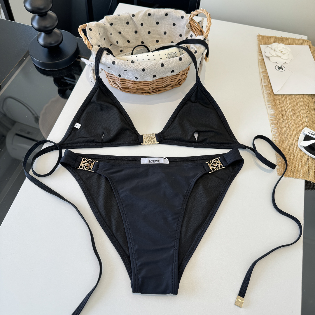 。罗意威LOEWE新款分体比基尼泳衣👙❤️😍🥰适合多种场景的游泳衣🏊‍♀️海边 游泳池 温泉 水上乐园 
