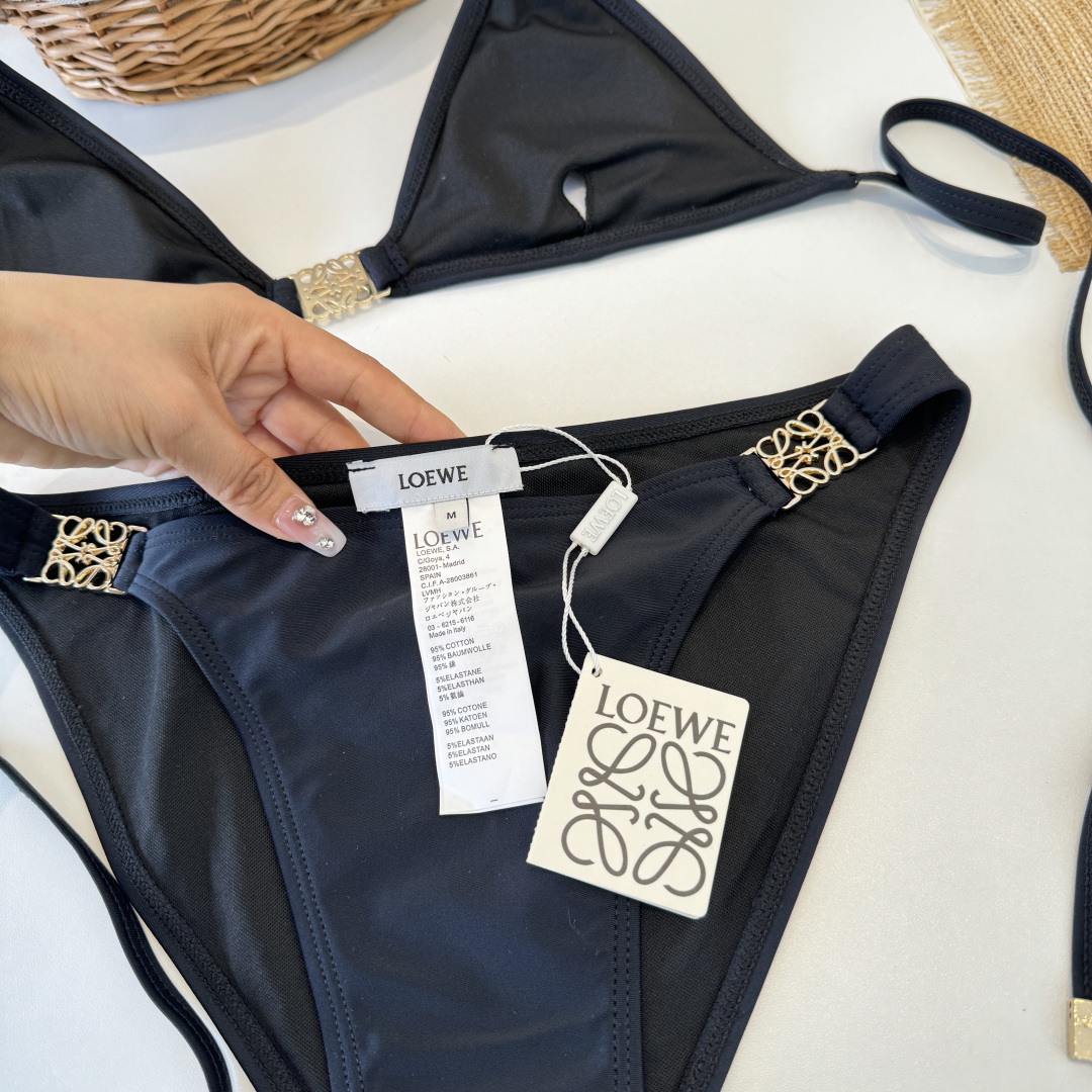 。罗意威LOEWE新款分体比基尼泳衣👙❤️😍🥰适合多种场景的游泳衣🏊‍♀️海边 游泳池 温泉 水上乐园 