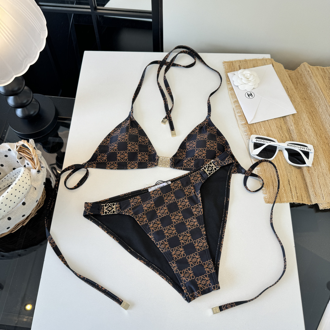 。罗意威LOEWE新款分体比基尼泳衣👙❤️😍🥰适合多种场景的游泳衣🏊‍♀️海边 游泳池 温泉 水上乐园 