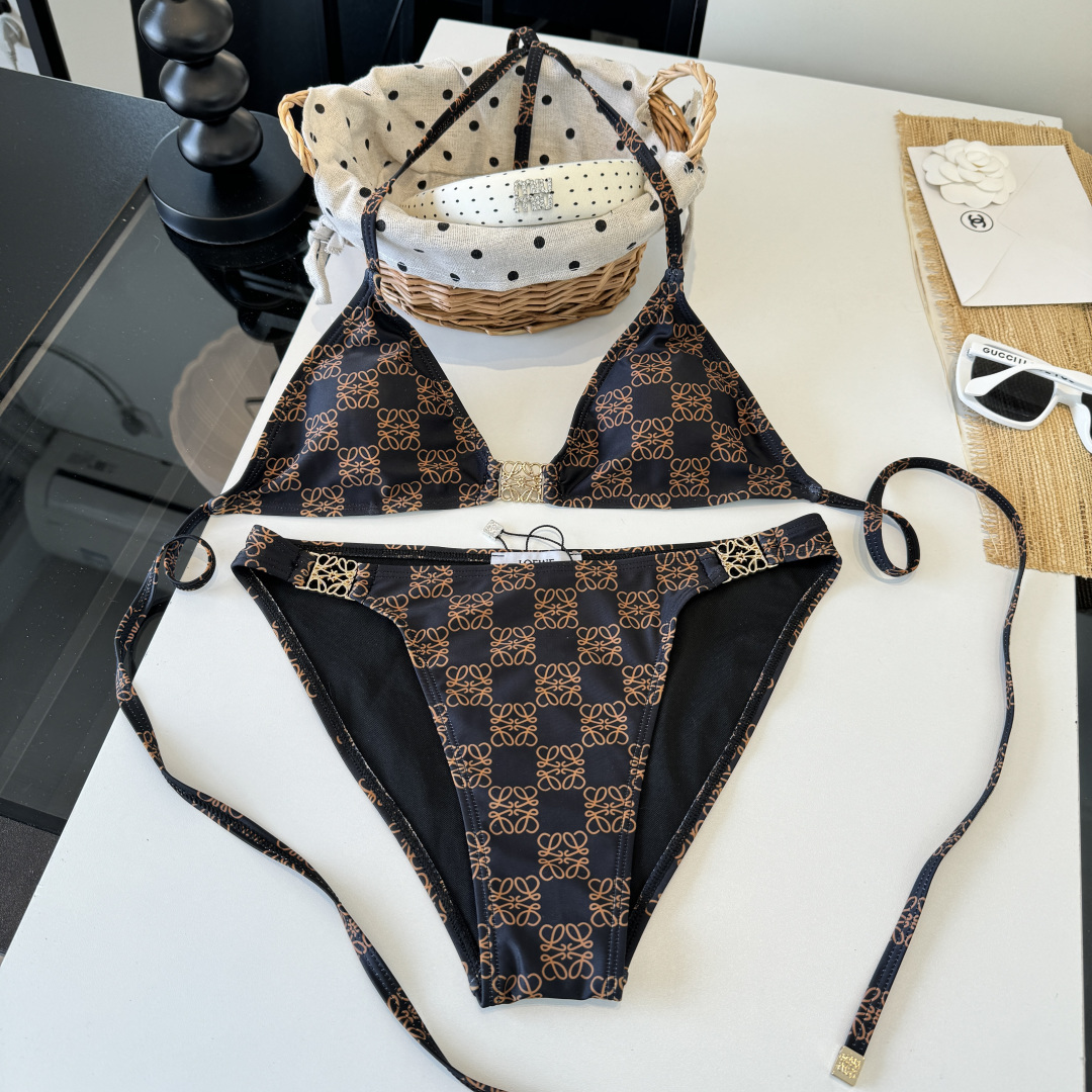 。罗意威LOEWE新款分体比基尼泳衣👙❤️😍🥰适合多种场景的游泳衣🏊‍♀️海边 游泳池 温泉 水上乐园 