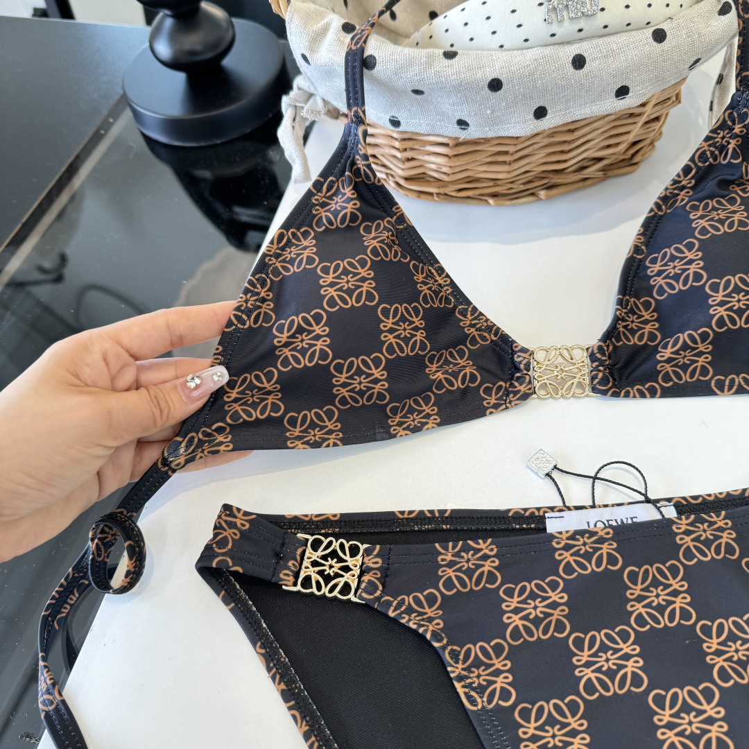 。罗意威LOEWE新款分体比基尼泳衣👙❤️😍🥰适合多种场景的游泳衣🏊‍♀️海边 游泳池 温泉 水上乐园 