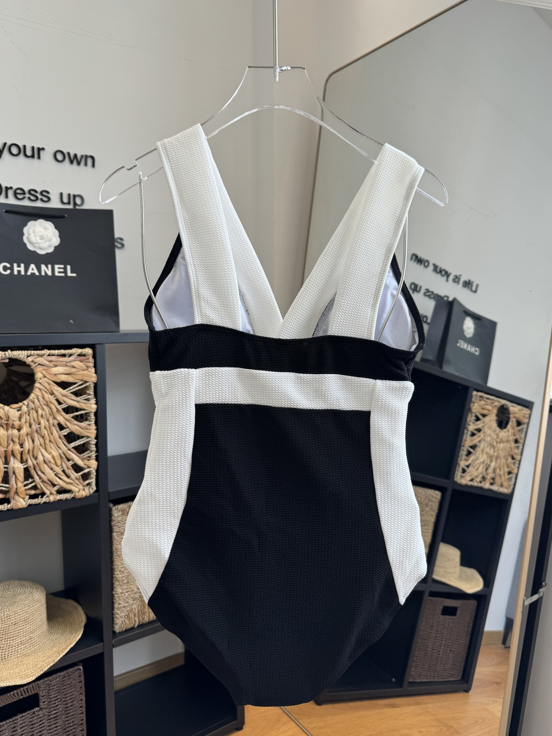 。Chanel香奈儿连体比基尼👙泳衣，S M L XL