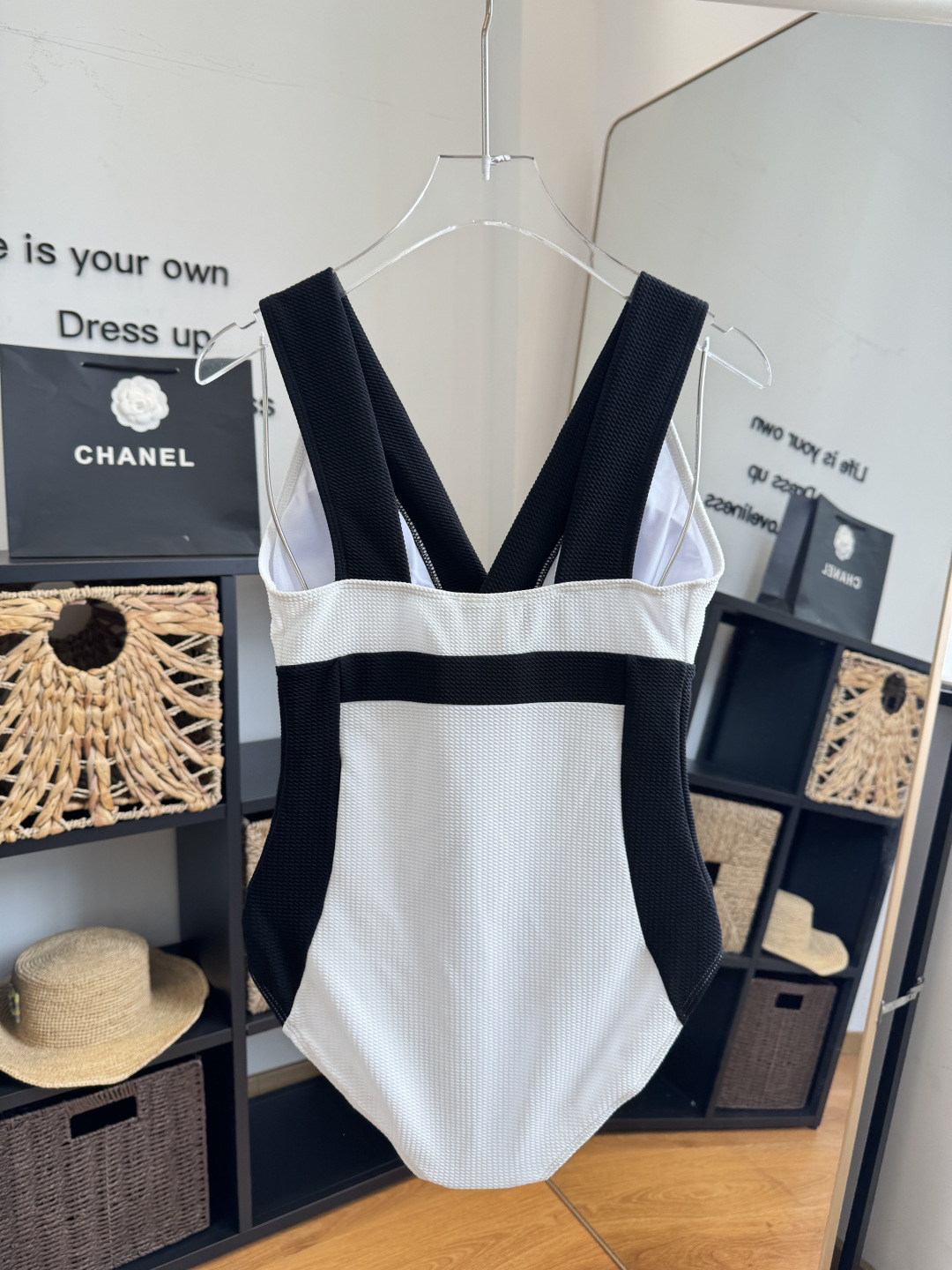 。Chanel香奈儿连体比基尼👙泳衣，S M L XL