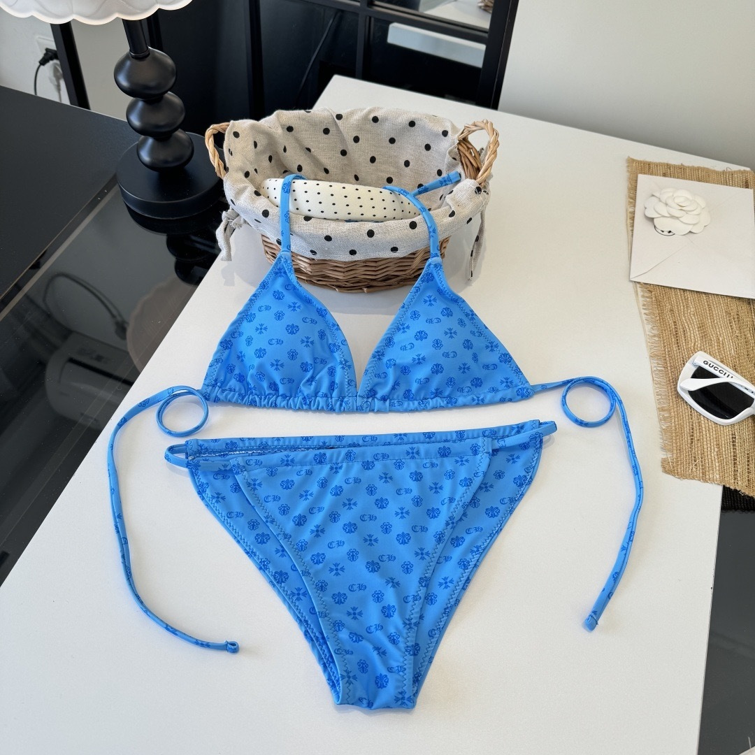 。克罗心新款分体泳衣👙❤️😍🥰适合多种场景的游泳衣🏊‍♀️海边 游泳池 温泉 水上乐园 漂流都可以😌内搭