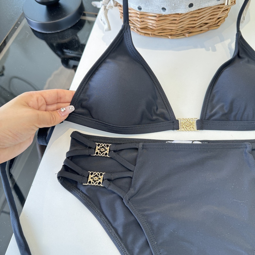 。罗意威LOEWE新款分体比基尼泳衣👙❤️😍🥰适合多种场景的游泳衣🏊‍♀️海边 游泳池 温泉 水上乐园 