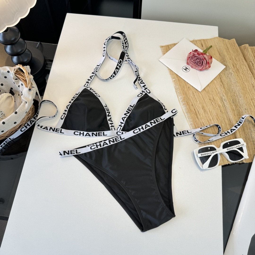 。Chanel香奈儿新款分体比基尼泳衣S M L XL